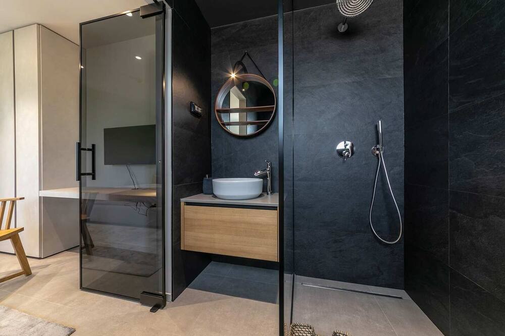 Photo of Bathroom in Kastelir