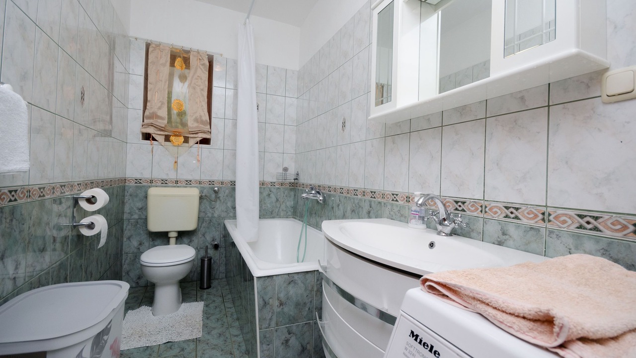 Photo of Bathroom in Kampor