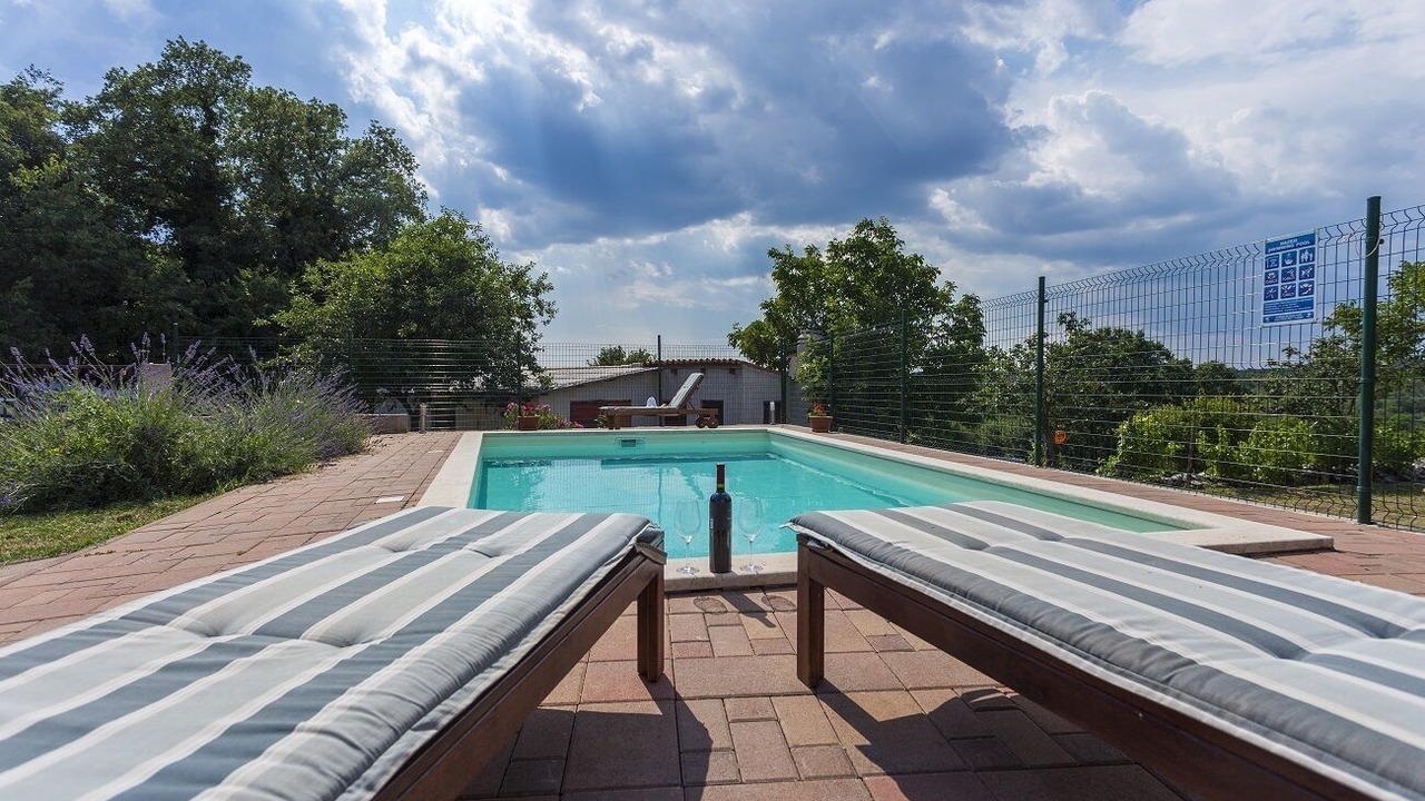 Photo of Outdoor in Kujici