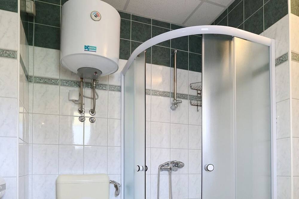 Photo of Bathroom in Tkon