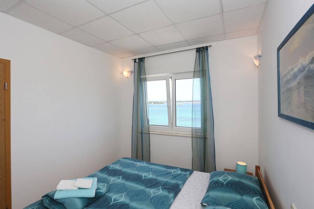 Photo of Bedroom in Tkon