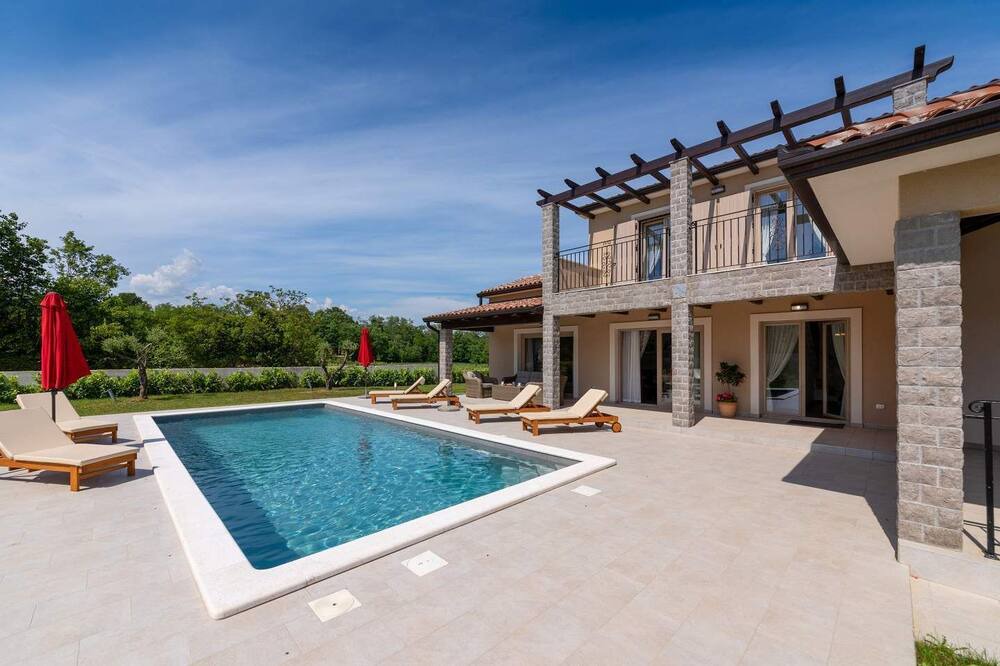 Photo of Outdoor in Topid