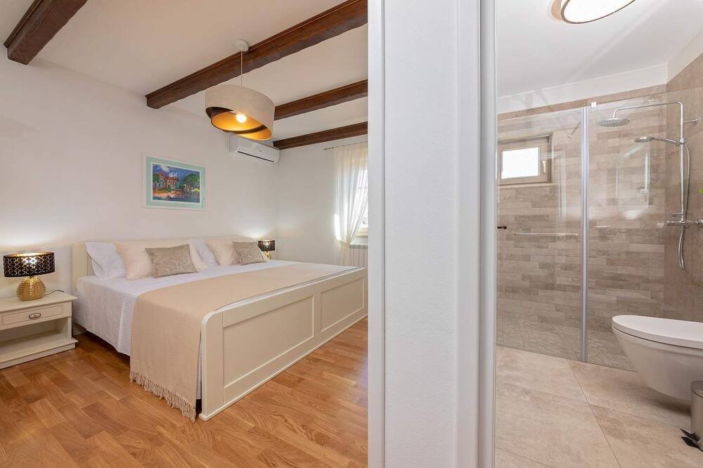 Photo of Bedroom in Topid