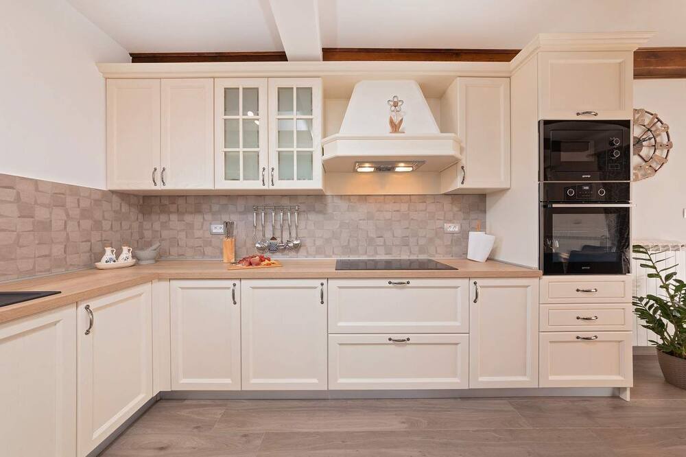 Photo of Kitchen in Topid