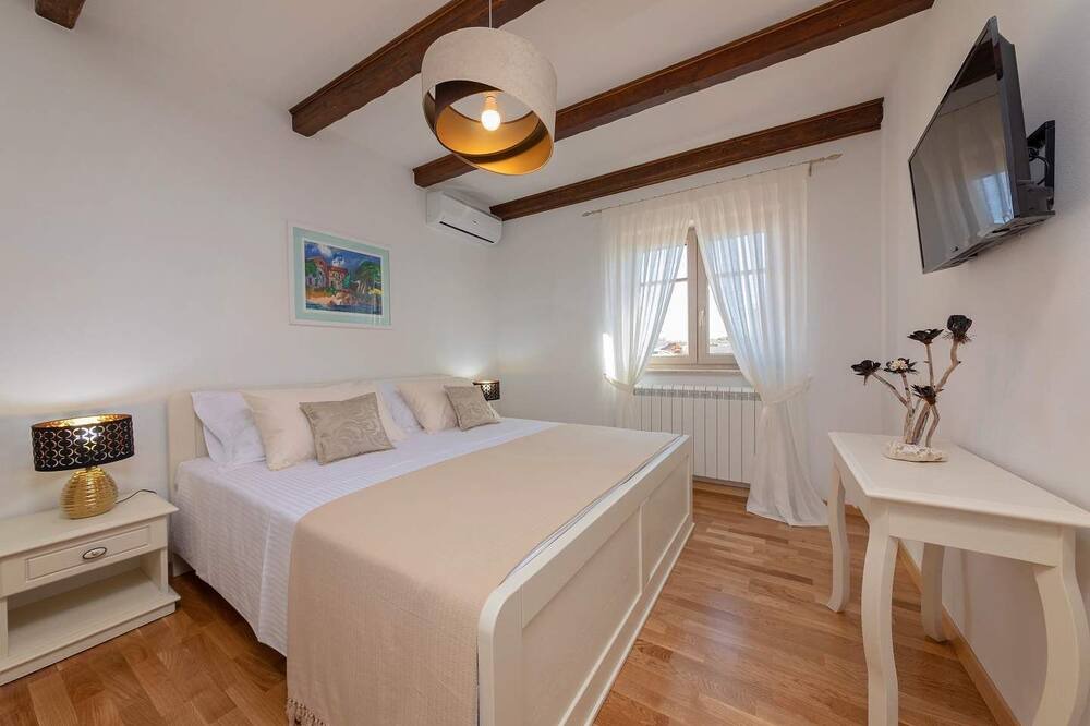 Photo of Bedroom in Topid