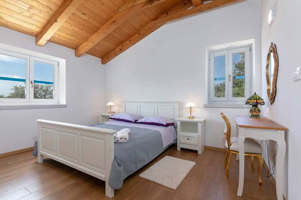 Photo of Bedroom in Funtana