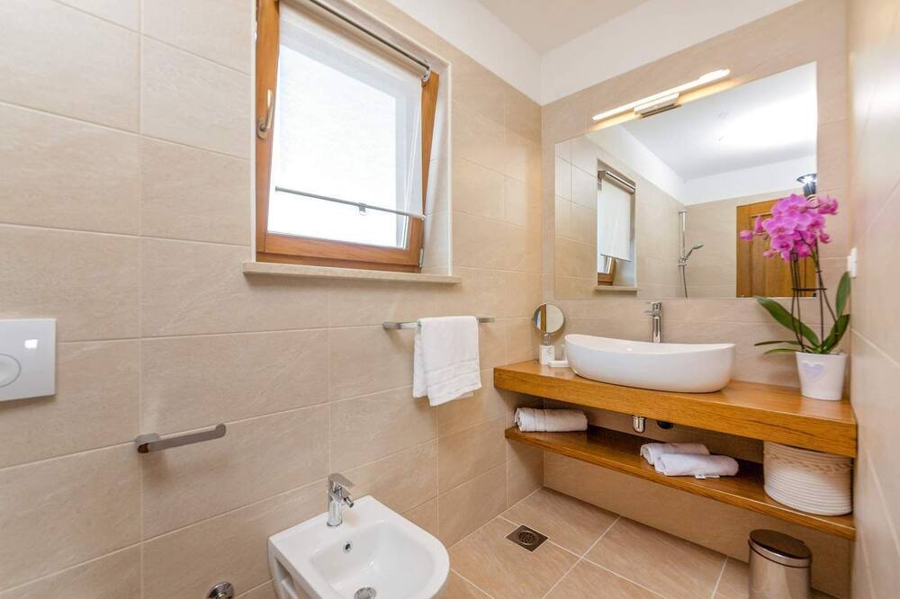 Photo of Bathroom in Krsan