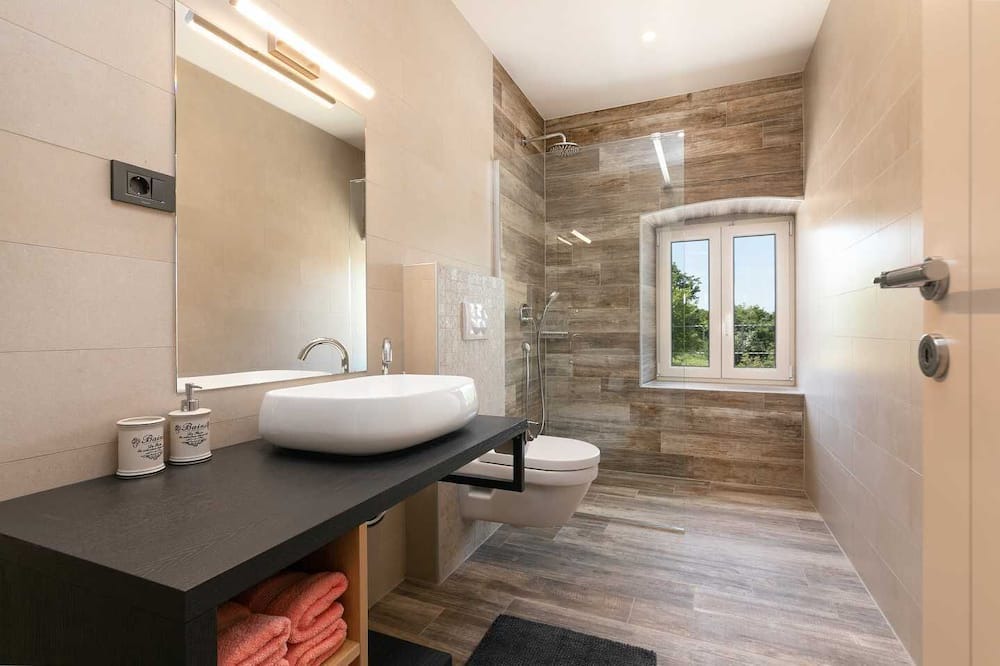 Photo of Bathroom in Kastelir-Labinci