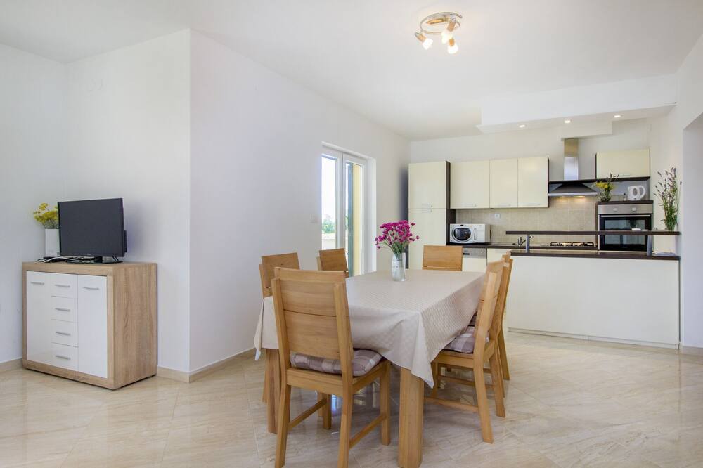 Photo of Livingroom in Bristane