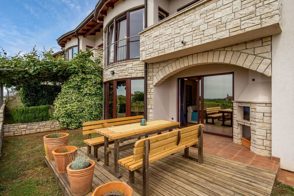 Photo of Patio Balcony in Tar