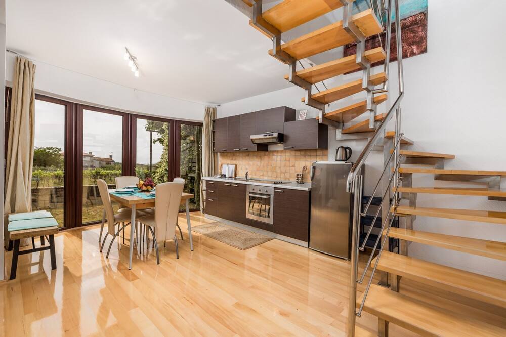 Photo of Kitchen in Tar