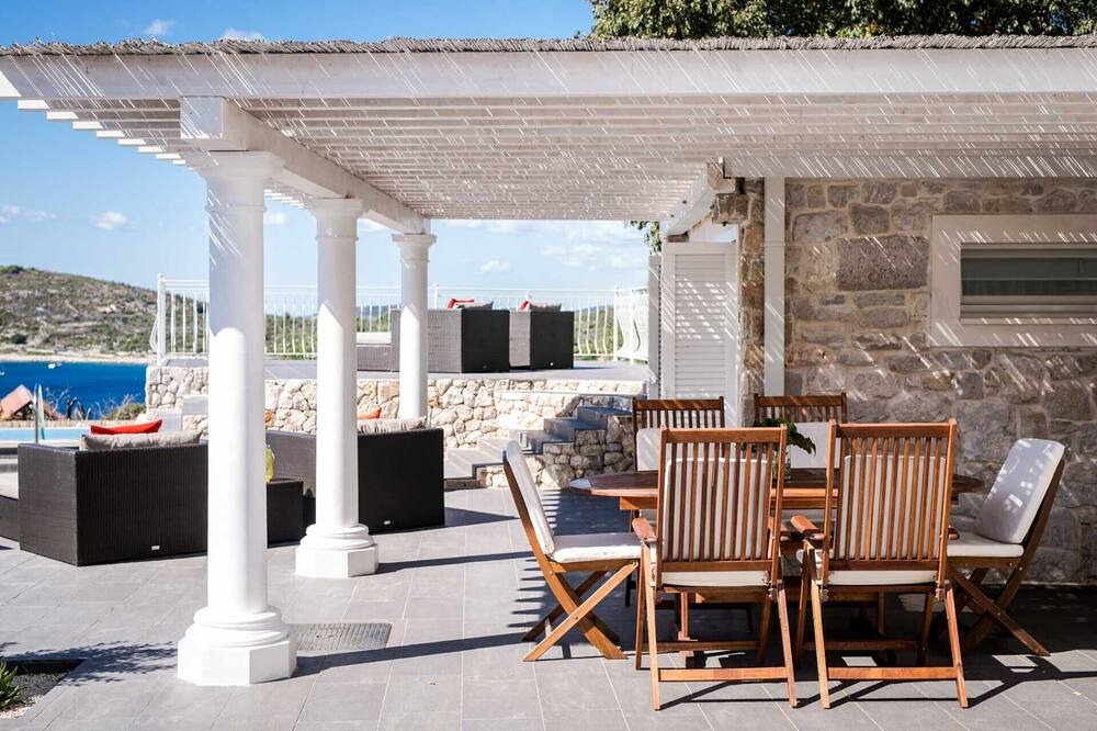 Photo of Patio Balcony in Drvenik Mali