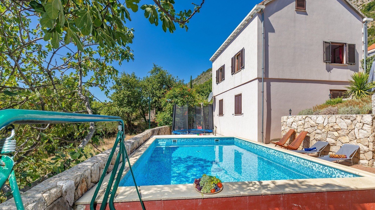 Photo of Outdoor in Stravca