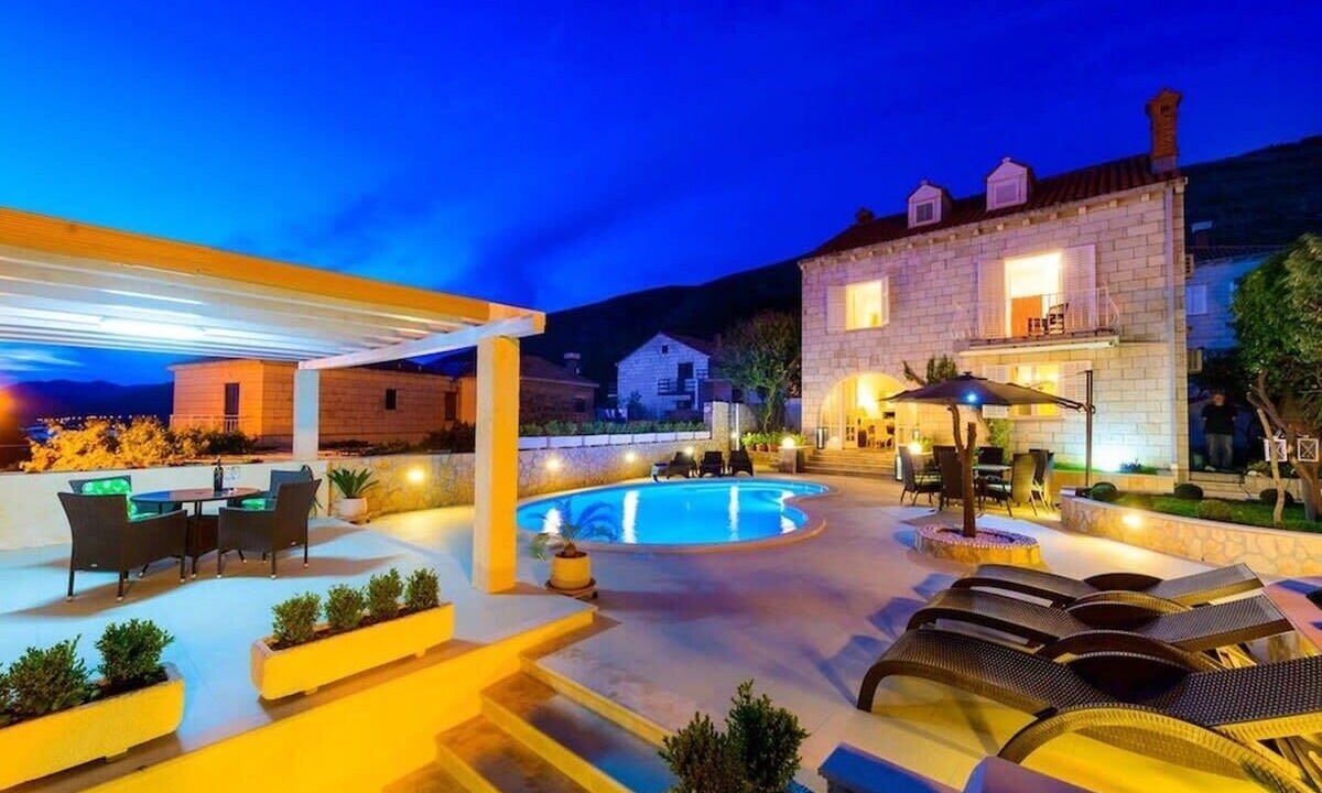 Photo of Outdoor in Pile