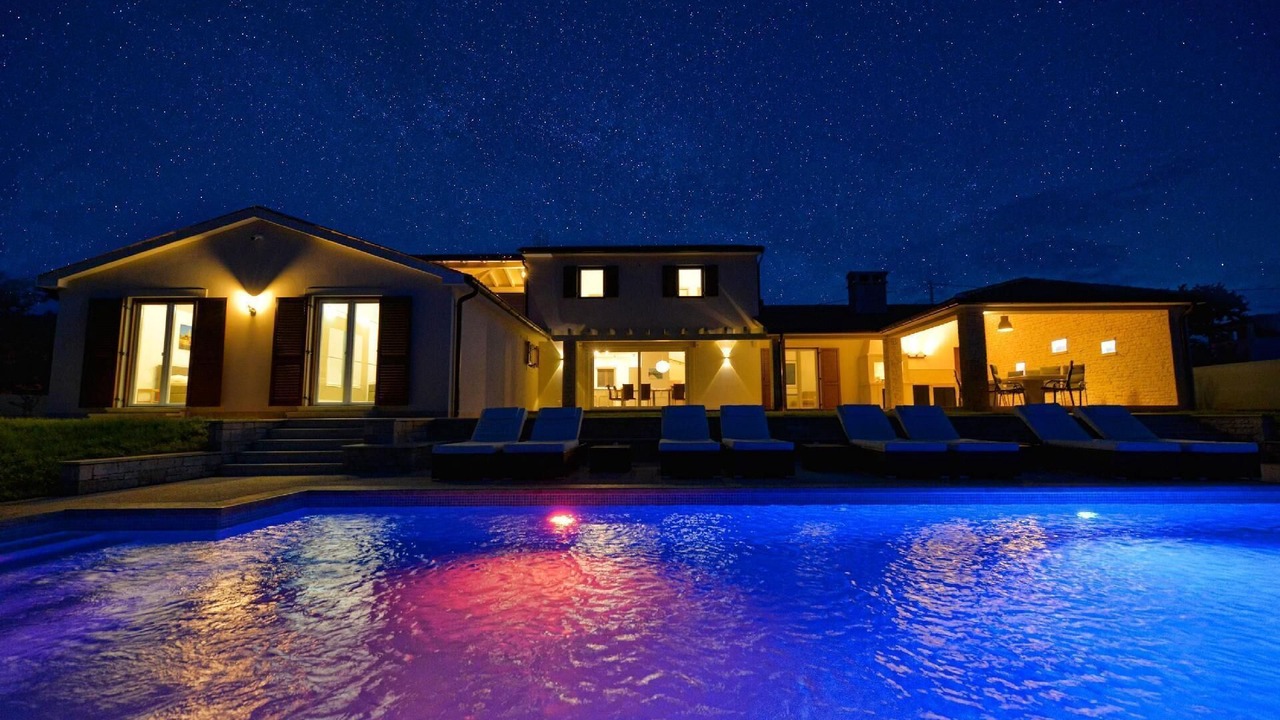 Photo of Outdoor in Kavran
