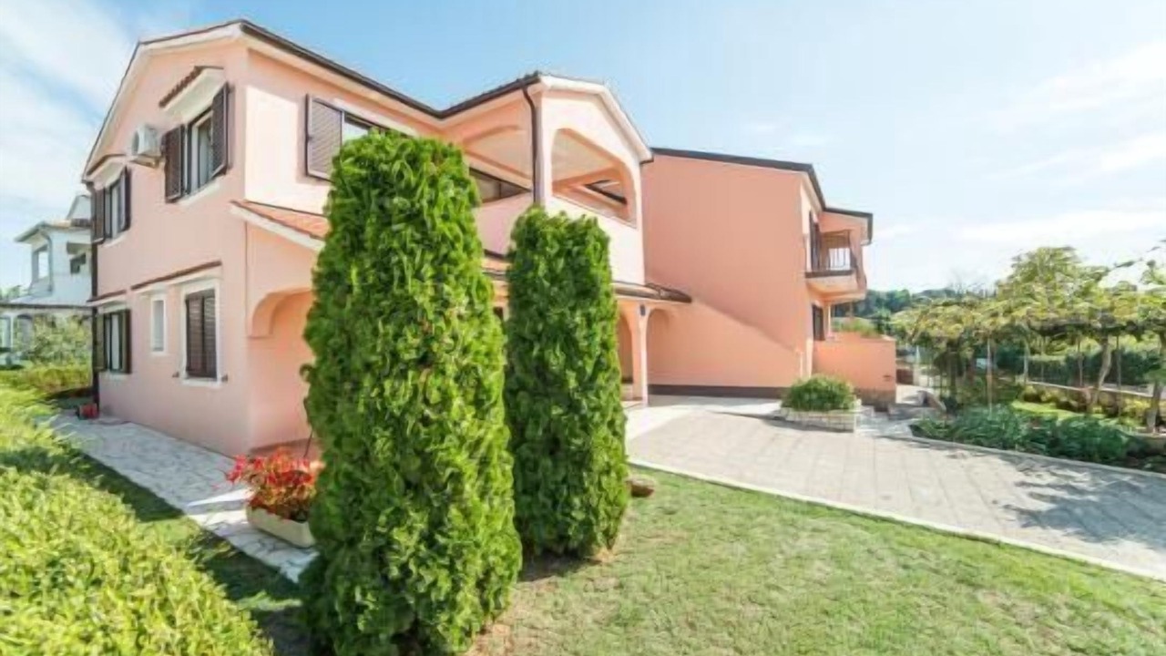 Photo of Outdoor in Borik