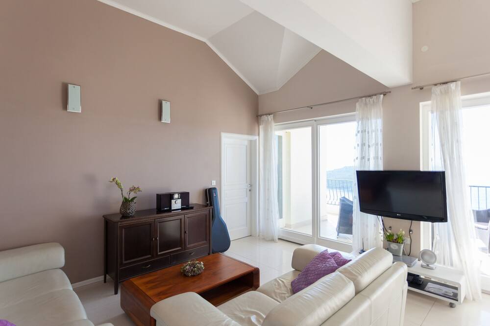 Photo of Livingroom in Ploce