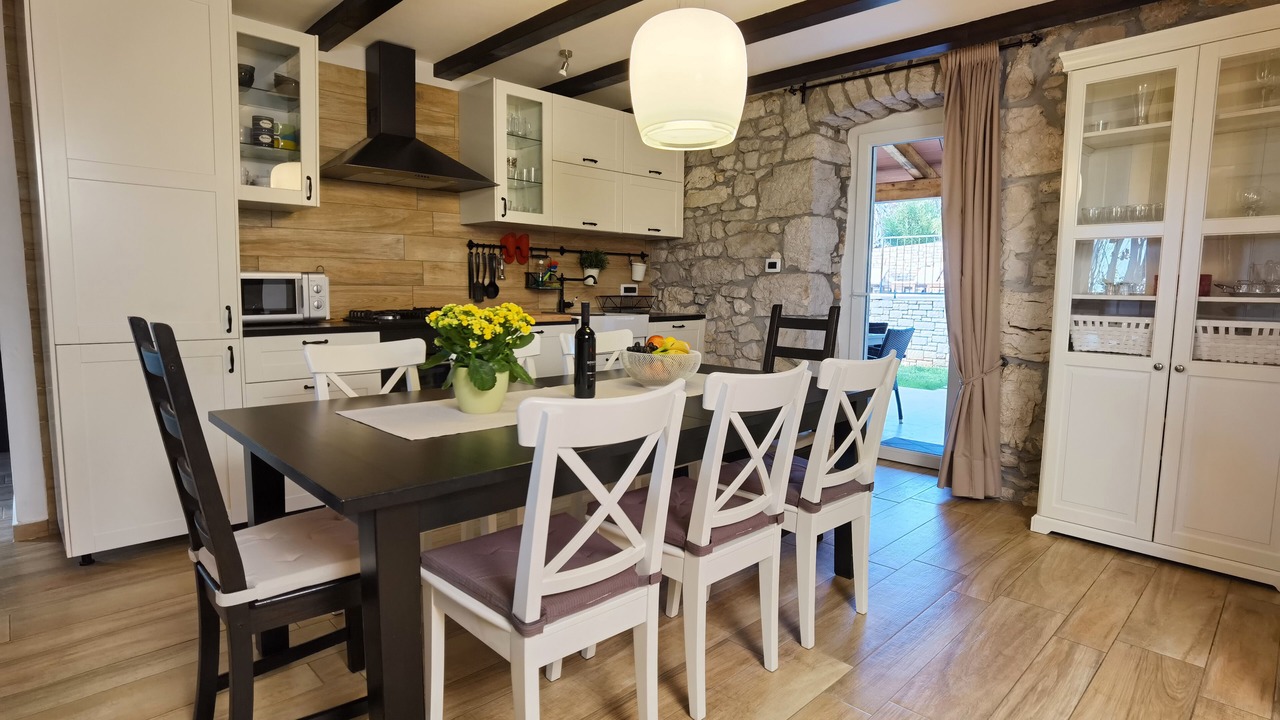 Photo of Kitchen in Topid