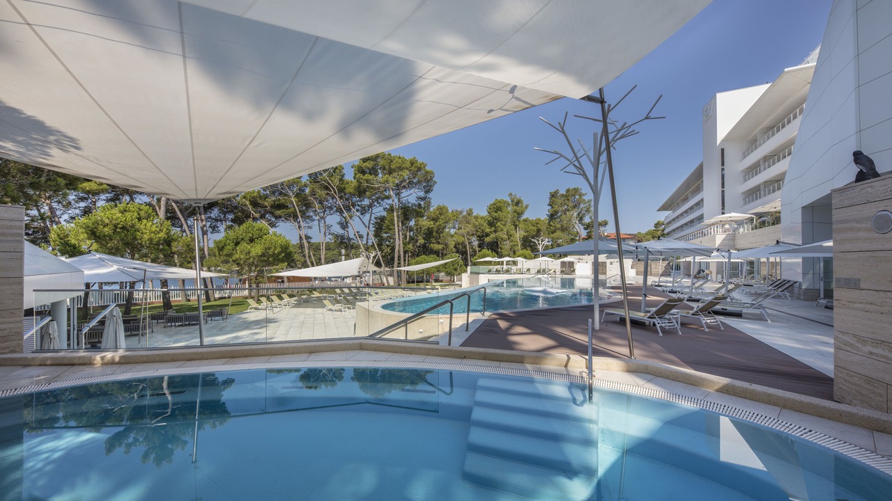 Photo of Outdoor in Cove Murtar