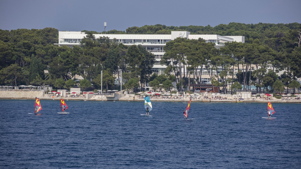 Photo of Others in Cove Murtar