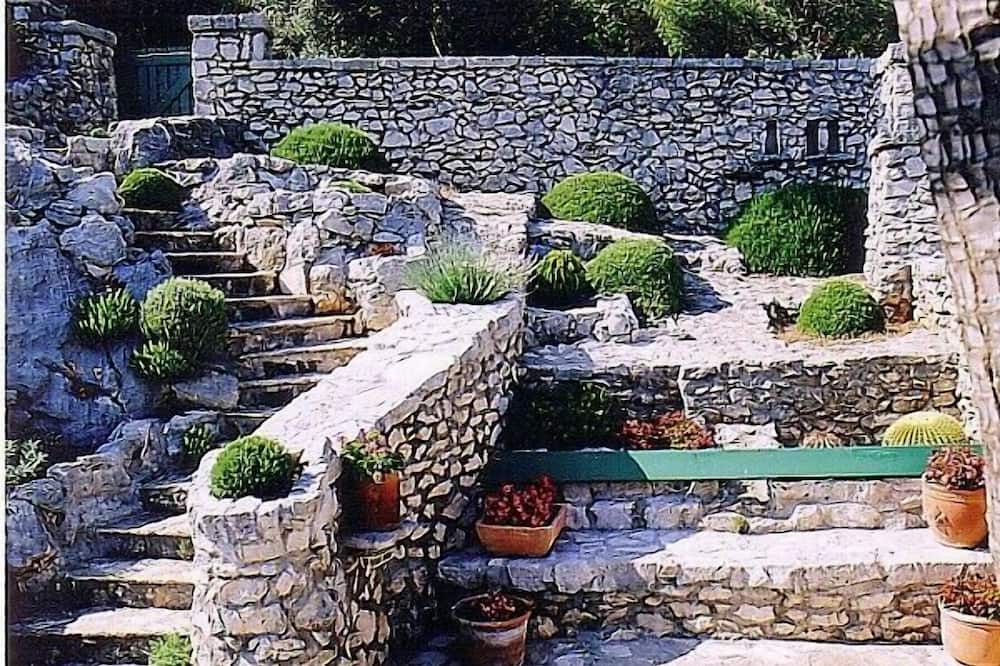 Photo of Patio Balcony in Sutivan