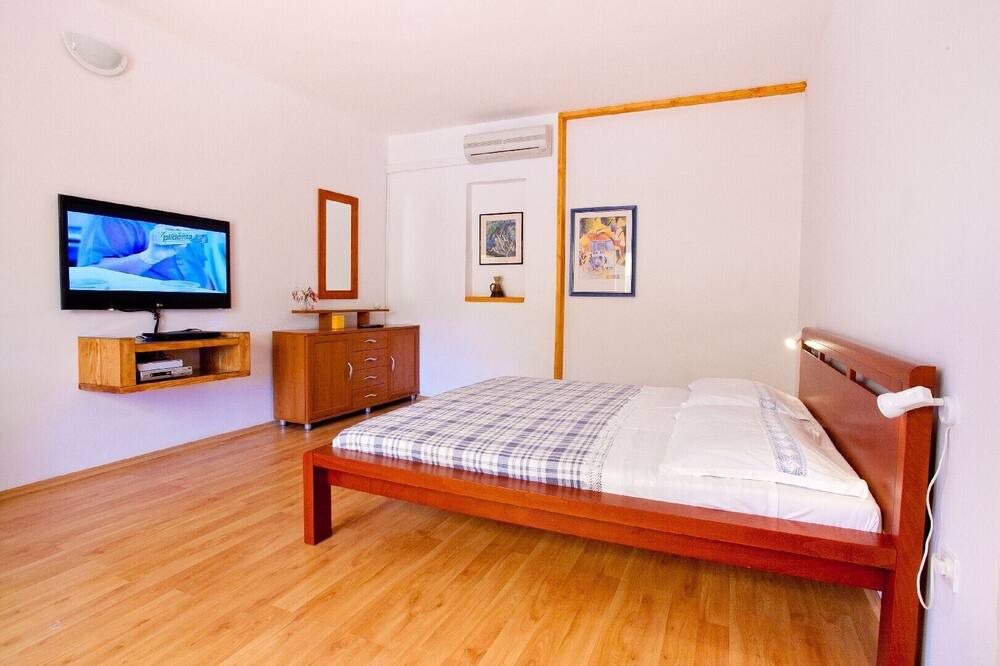 Photo of Bedroom in Sutivan