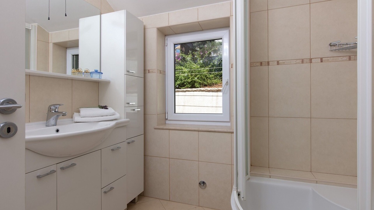 Photo of Bathroom in Milna (Brac)
