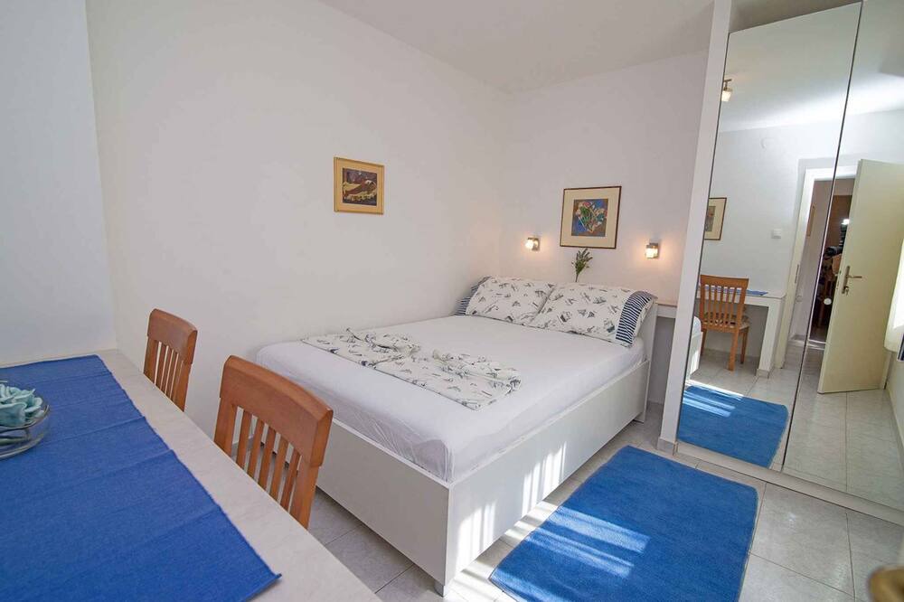 Photo of Bedroom in Cove Murtar