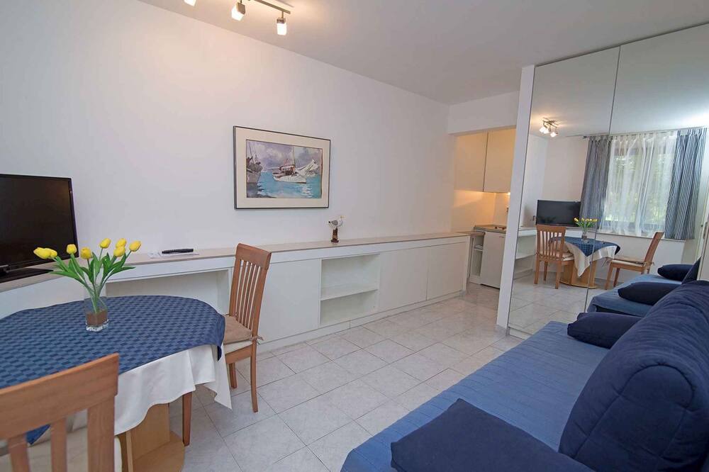 Photo of Livingroom in Cove Murtar