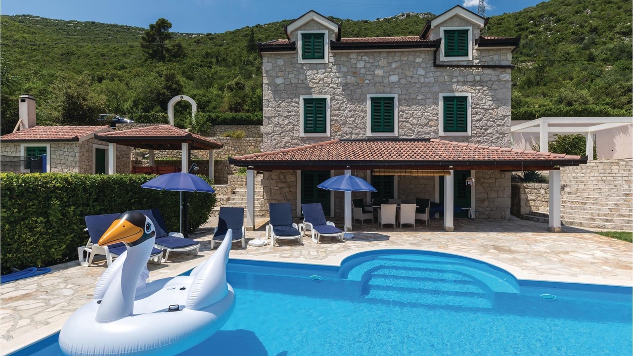 Photo of Outdoor in Ploce