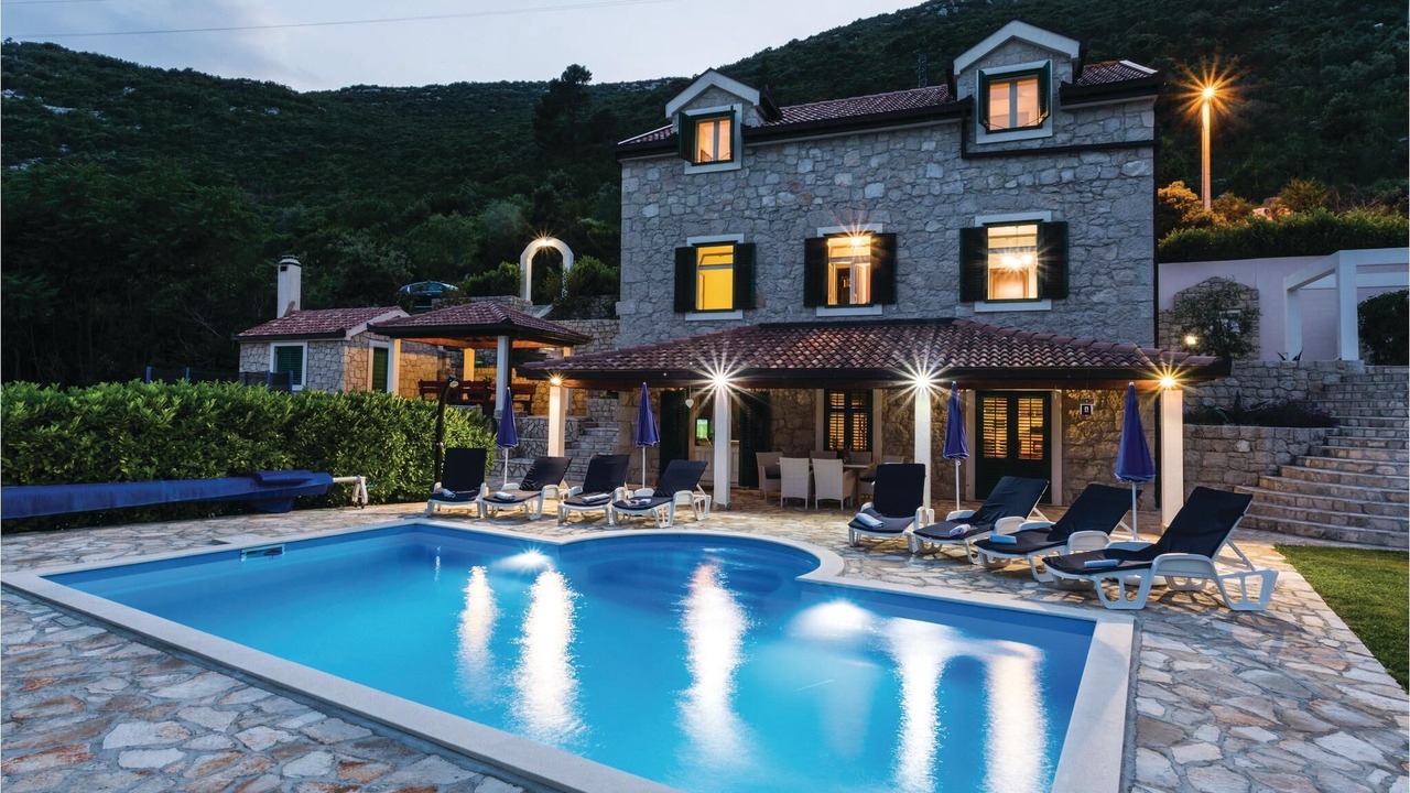 Photo of Outdoor in Ploce