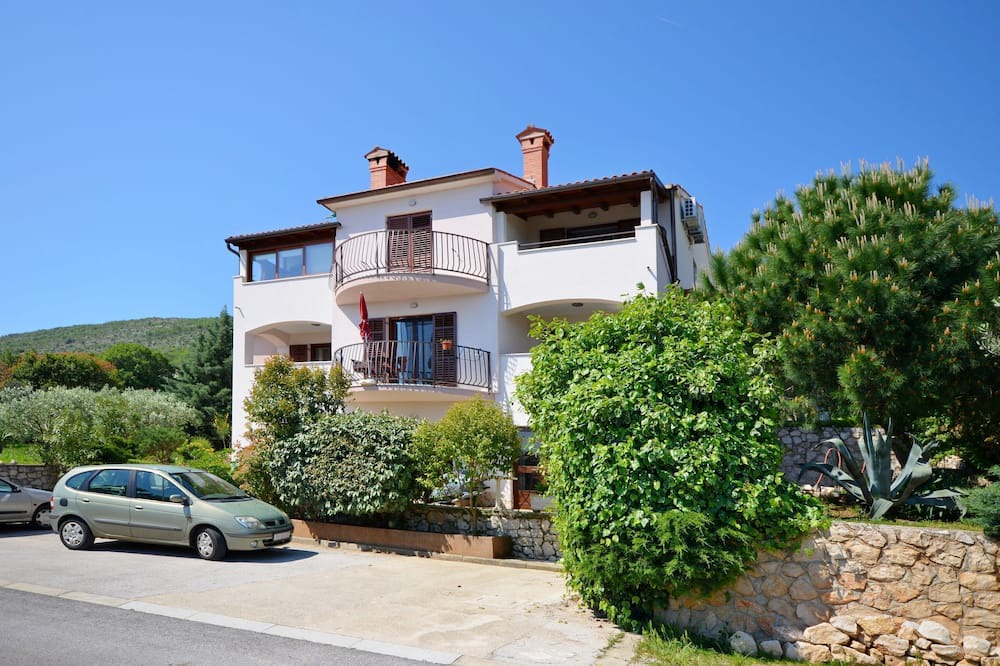 Photo of Outdoor in Ravni