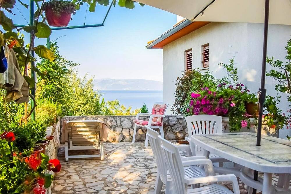 Photo of Outdoor in Ravni