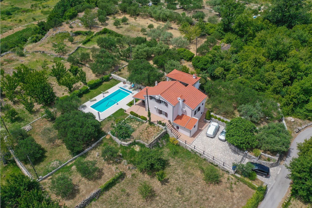 Photo of Outdoor in Slime