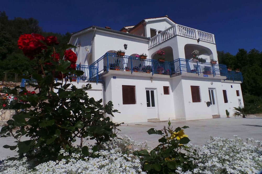 Photo of Others in Plomin