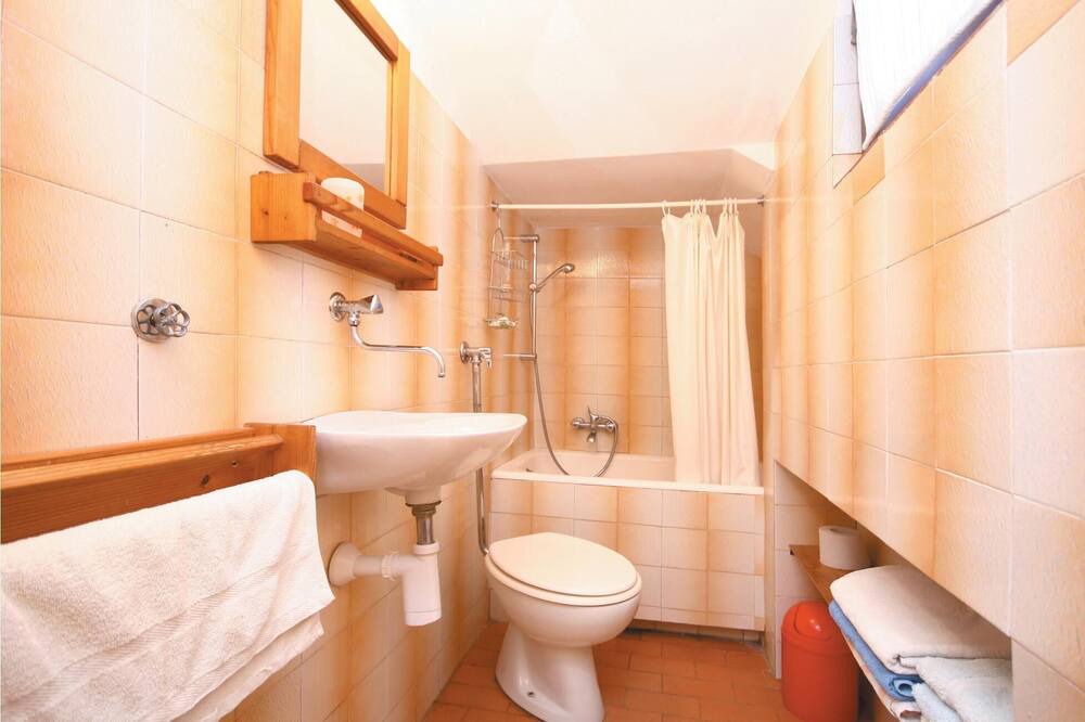 Photo of Bathroom in Zaboric