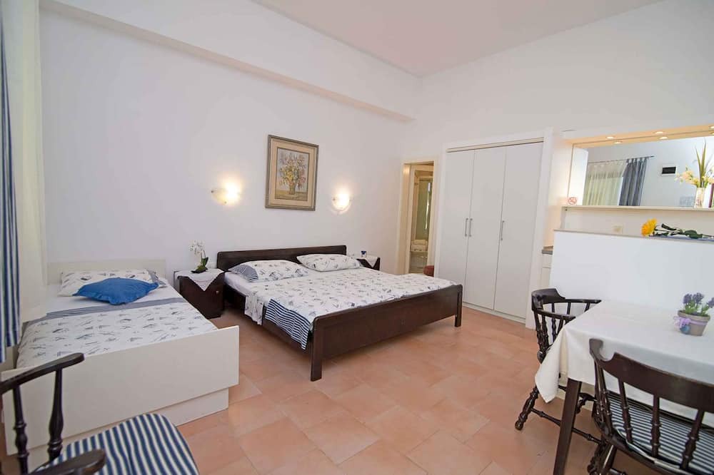 Photo of Bedroom in Cove Murtar
