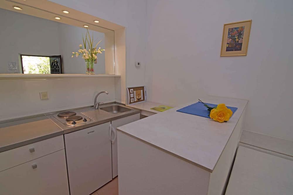 Photo of Kitchen in Cove Murtar