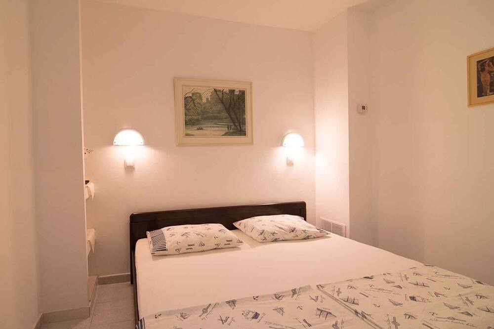 Photo of Bedroom in Cove Murtar