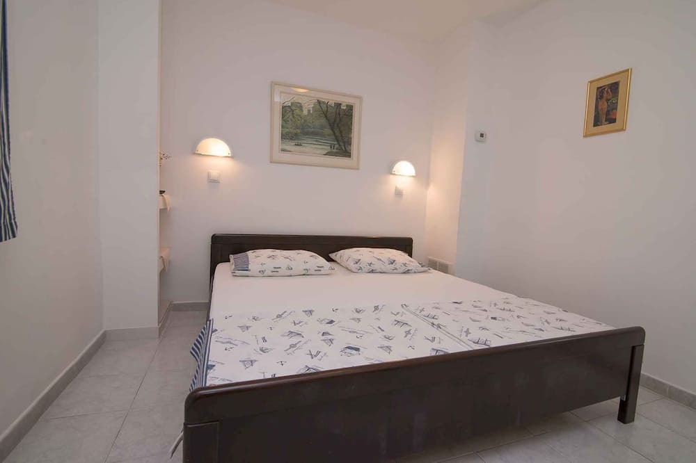 Photo of Bedroom in Cove Murtar