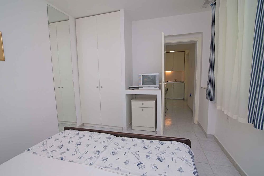 Photo of Bedroom in Cove Murtar