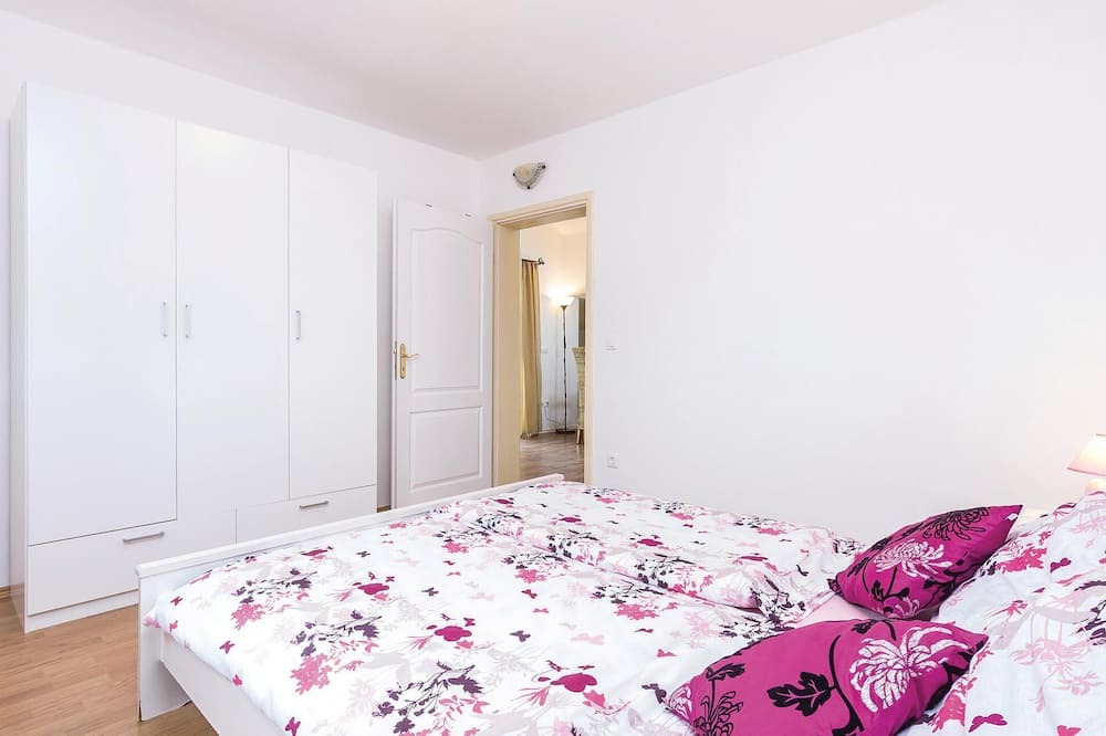 Photo of Bedroom in Heraki