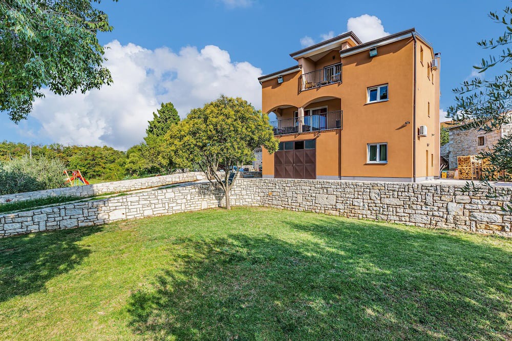 Photo of Outdoor in Heraki