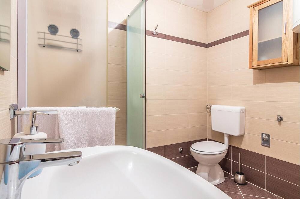 Photo of Bathroom in Heraki