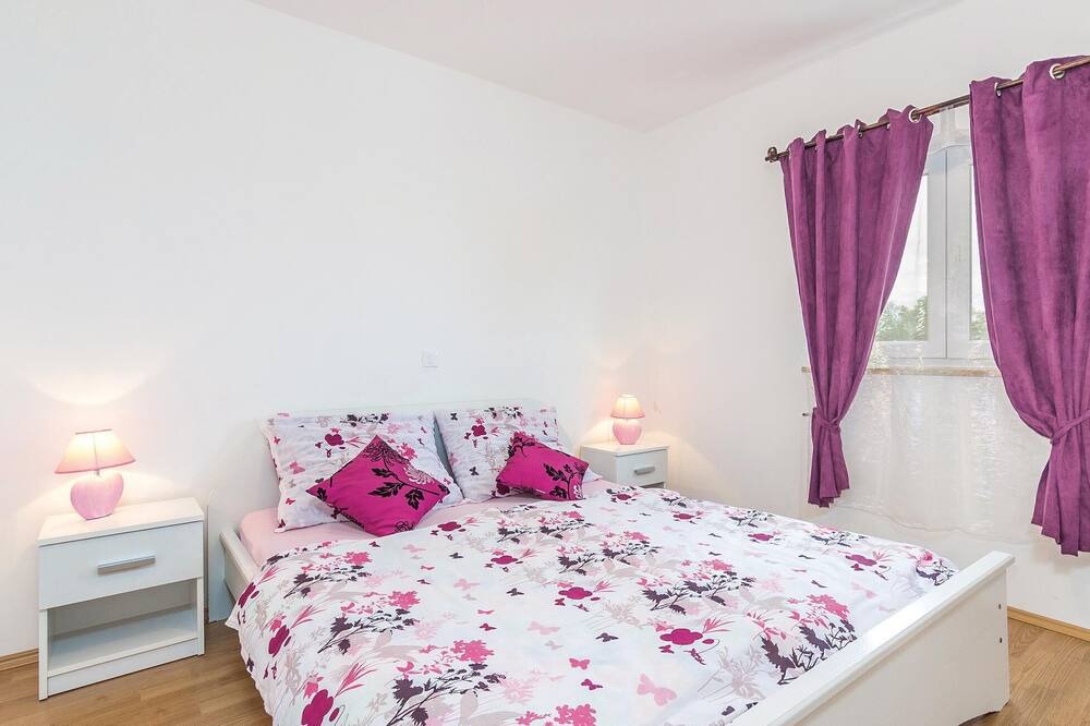 Photo of Bedroom in Heraki
