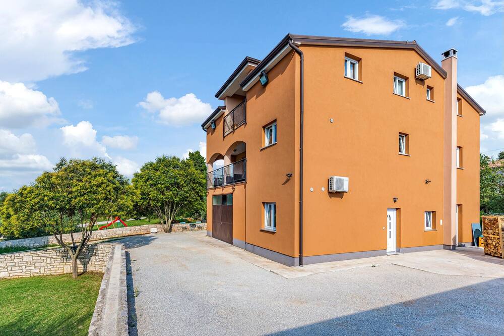 Photo of Outdoor in Heraki