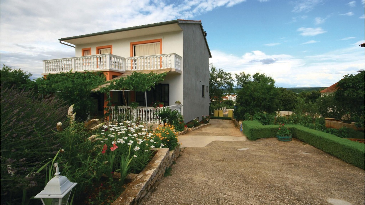 Photo of Outdoor in Raslina