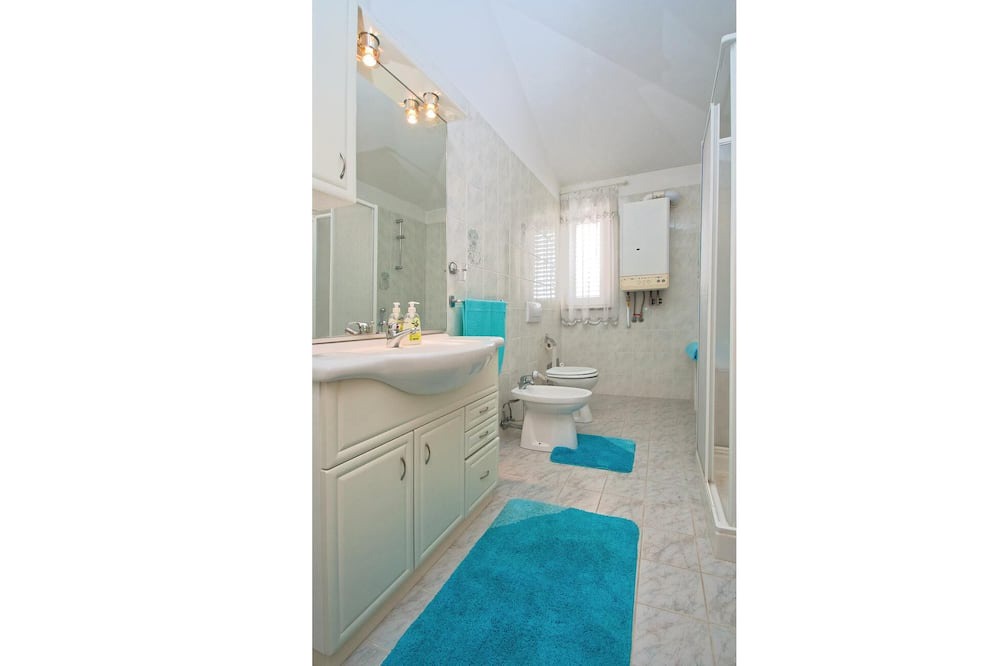 Photo of Bathroom in Galizana