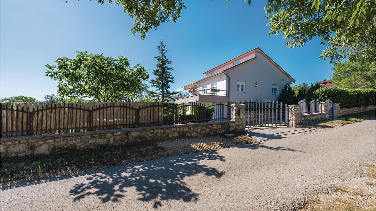 Photo of Outdoor in Drnis