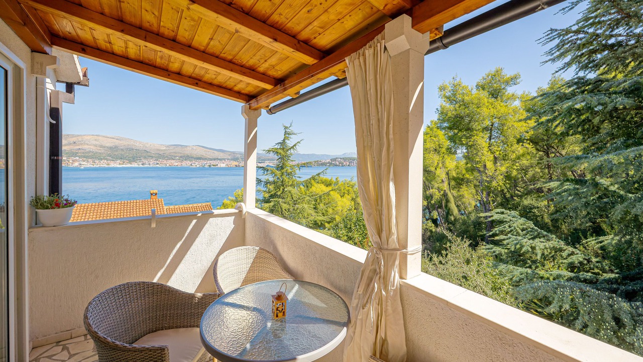 Photo of Patio Balcony in Okrug Donji